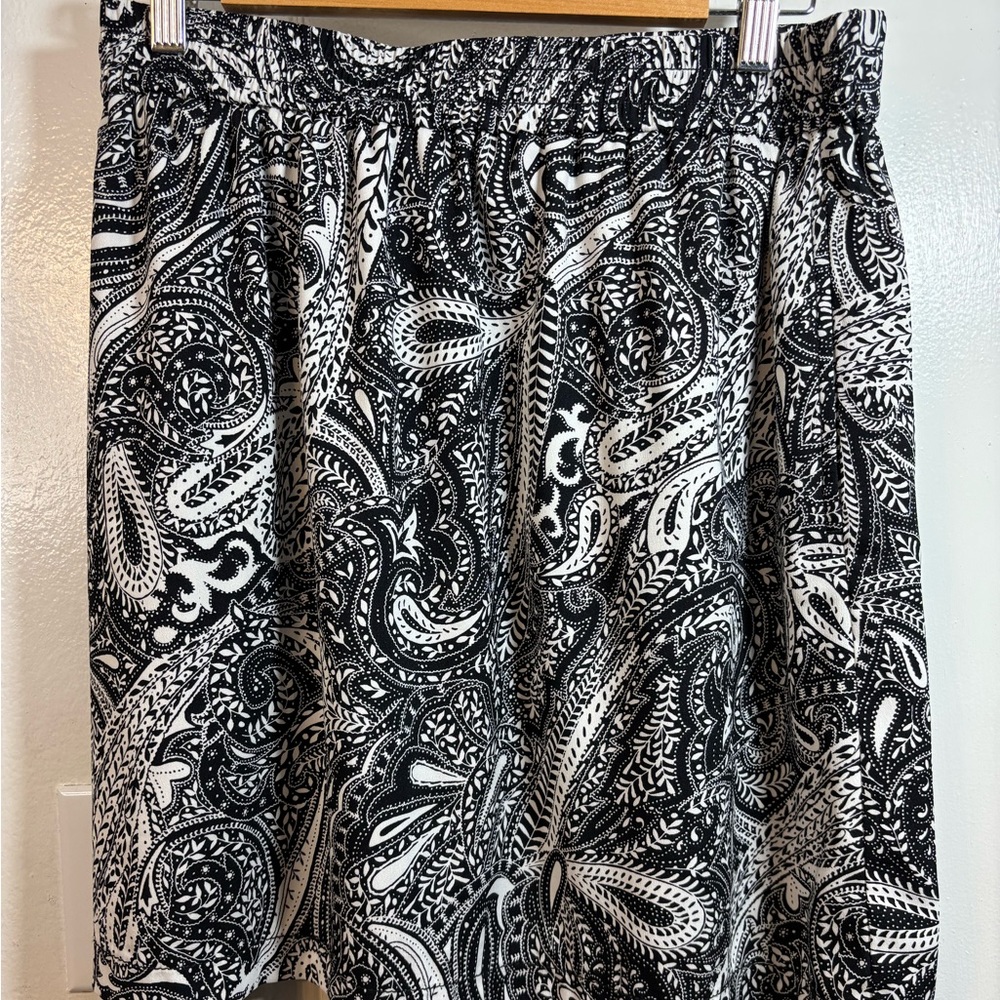 LOFT Monochrome Paisley A-Line Skirt